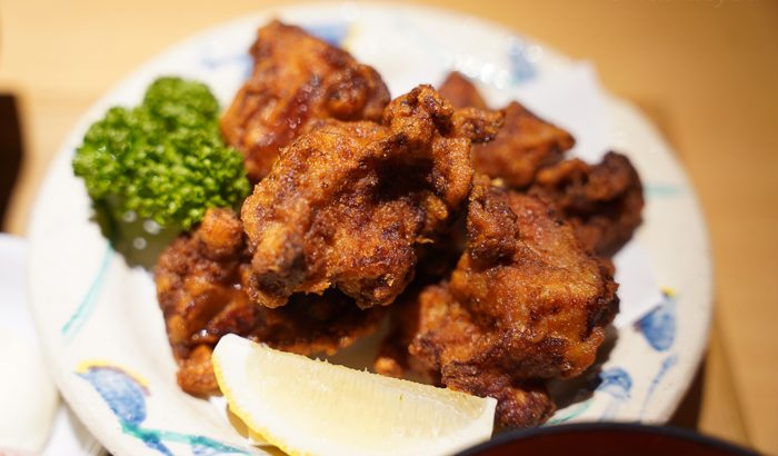 【神戸・元町】心置きなく鶏を食べたいときに：冠地鶏とかぼす平目 とよの本舗 元町旧居留地店