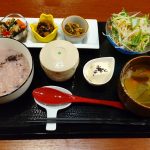【神戸・三宮】二日酔いでもしっかり食べられるお粥ランチ：ヒル薬膳粥・ヨル貝料理カイノクチ