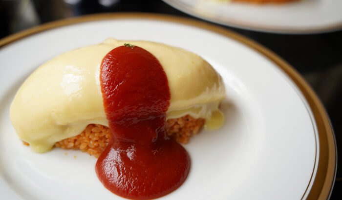 【京都・東山】土曜日だけのチーズ満点オムライス：Ｍｒ．オムライス