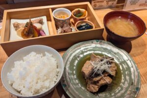 夕顔の煮魚御膳とおばんざい